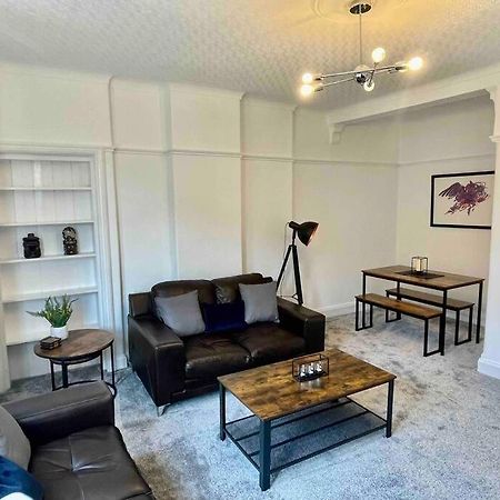 Large 2 Bed Near Glasgow Airport Paisley Dış mekan fotoğraf