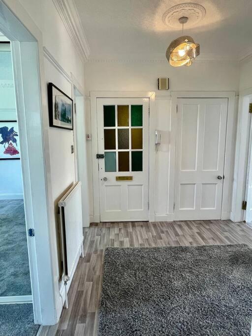 Large 2 Bed Near Glasgow Airport Paisley Dış mekan fotoğraf