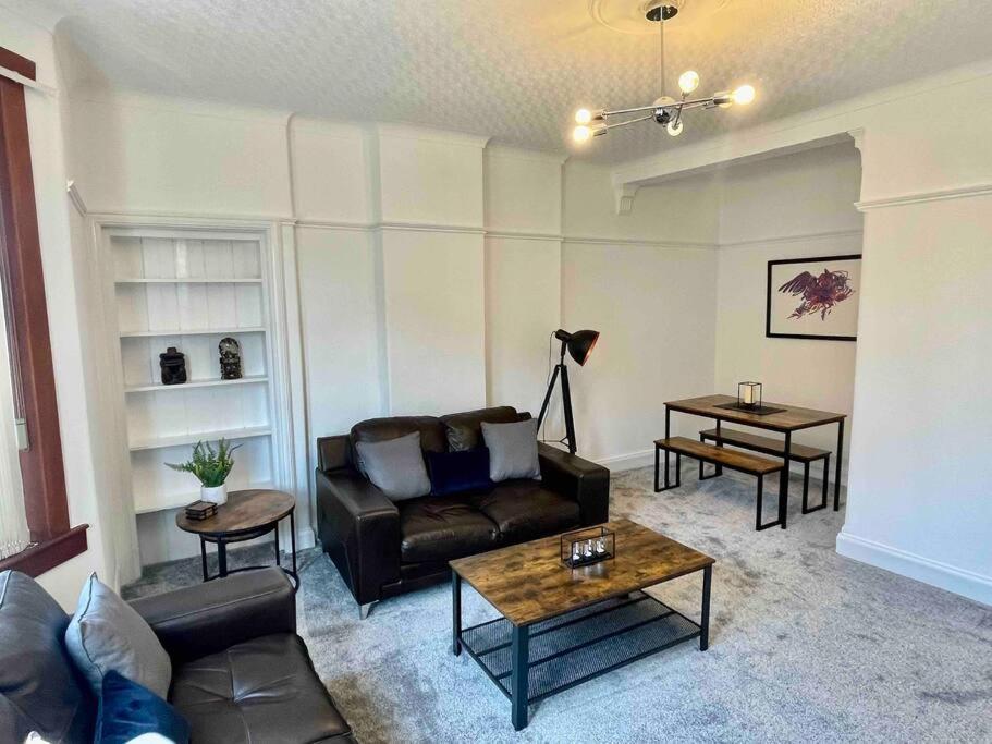 Large 2 Bed Near Glasgow Airport Paisley Dış mekan fotoğraf