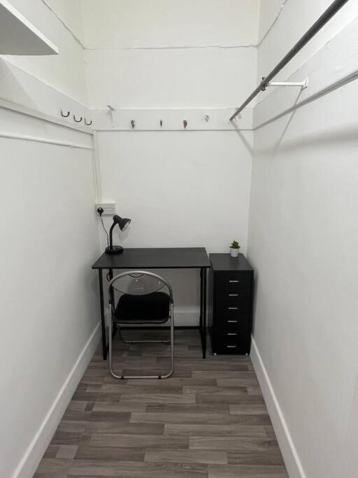 Large 2 Bed Near Glasgow Airport Paisley Dış mekan fotoğraf